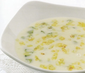 İrmikli Yoğurt Çorbası