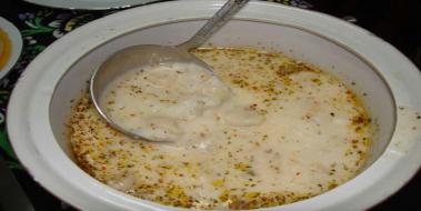 Hamurlu Yoğurt Çorbası